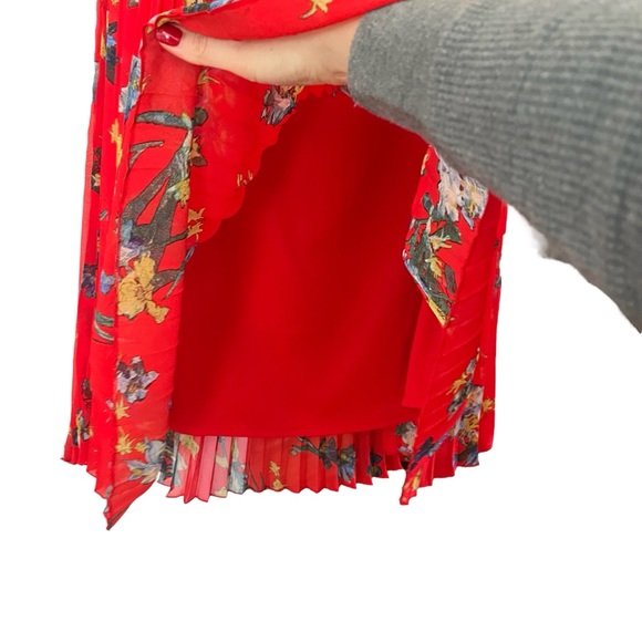 Vince Camuto red floral midi skirt XL fireball pleated NWT - Picture 9 of 12